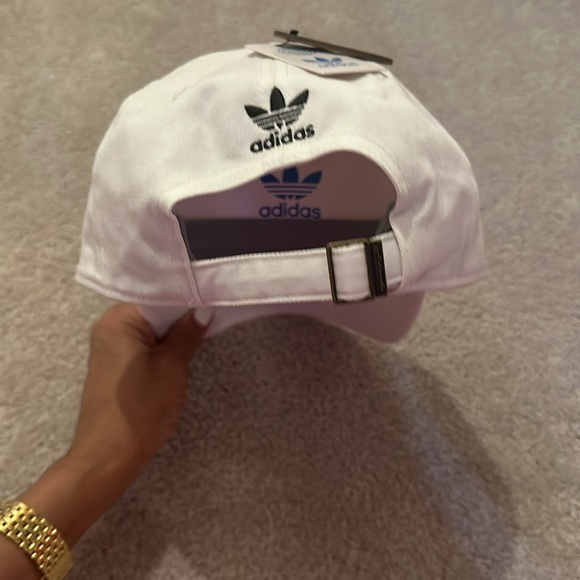 NWT!! Adidas Women’s Cap 🧢 - Picture 2 of 5